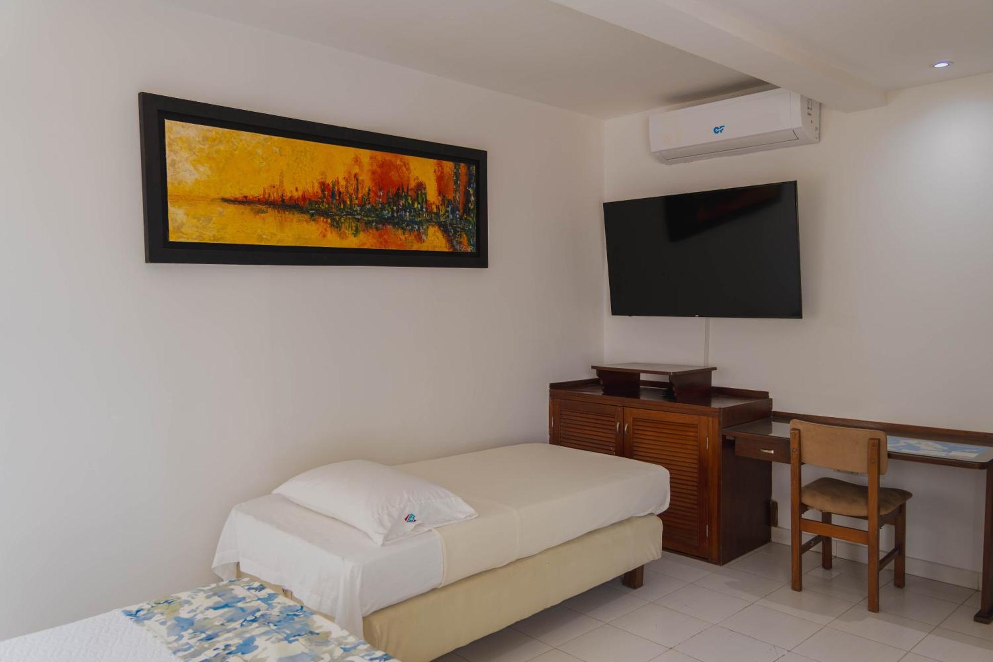 Hotel Coral Reef Картахена Экстерьер фото